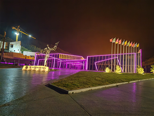 城市亮化是现代城市建设的重要组成部分，它不仅可以美化城市的夜景，还能提升城市的整体形象。随着科技的不断进步，城市亮化也得到了更多的关注和创新。本文将介绍一些关于城市亮化的创意和技术，帮助读者了解城东城市亮化的重要性以及如何进行城东城市亮化的规划和实施。